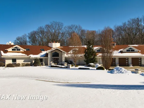 1134 N Graham Rd, Saginaw, MI 48609