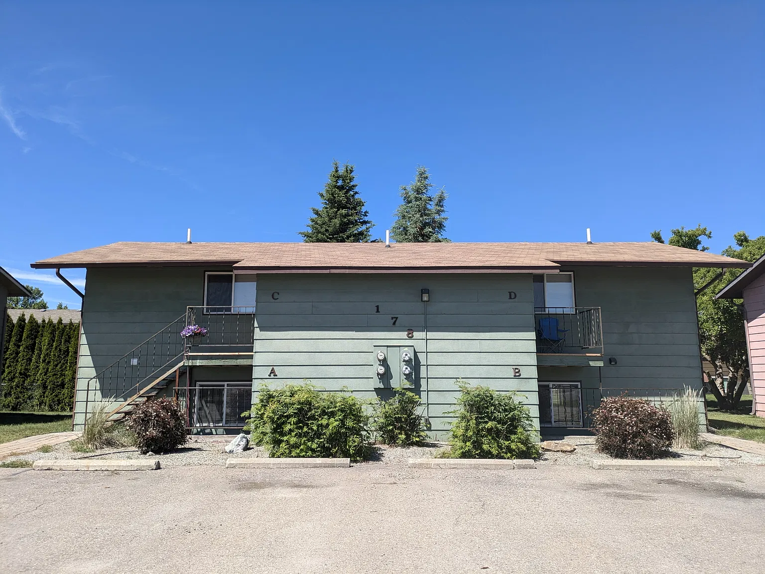 178 Rosewood Drive - B — Photo 1