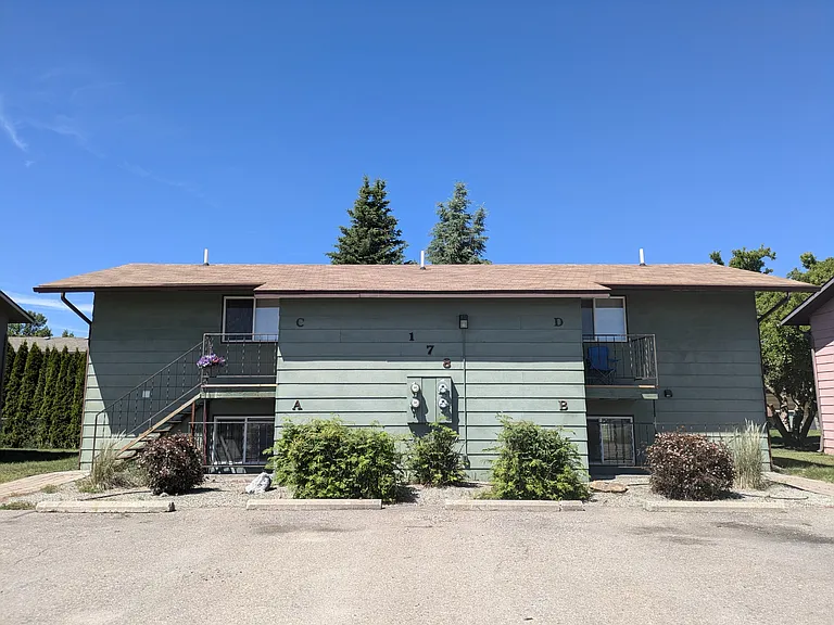 178 Rosewood Dr #B — Photo 1
