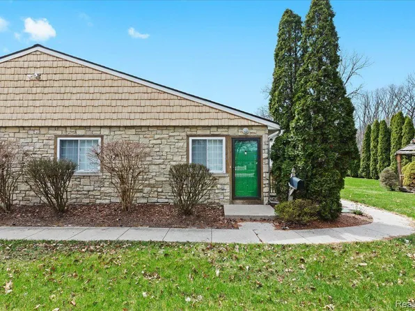 16002 Terrace Village Dr #16, Taylor, MI 48180