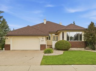 337 Twin Brooks Dr NW, Edmonton, AB T6J 6S5