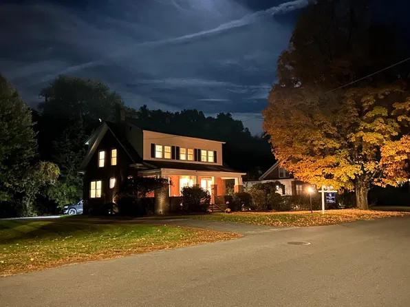 46 Walnut St, Turners Falls, MA 01376
