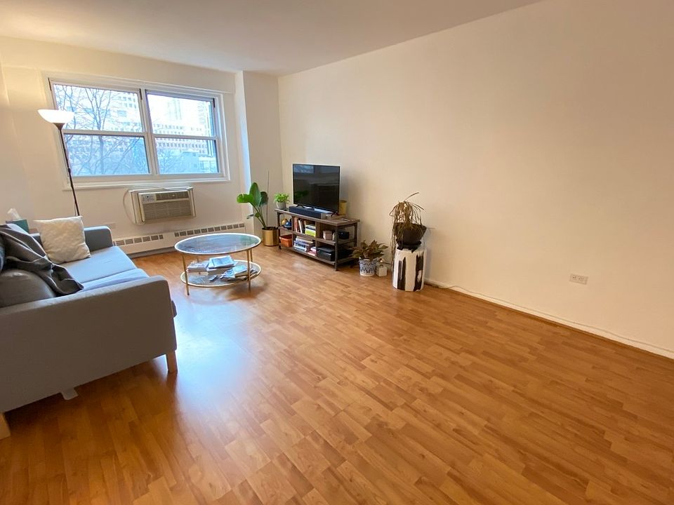 1st image of 191 Willoughby St APT 8N