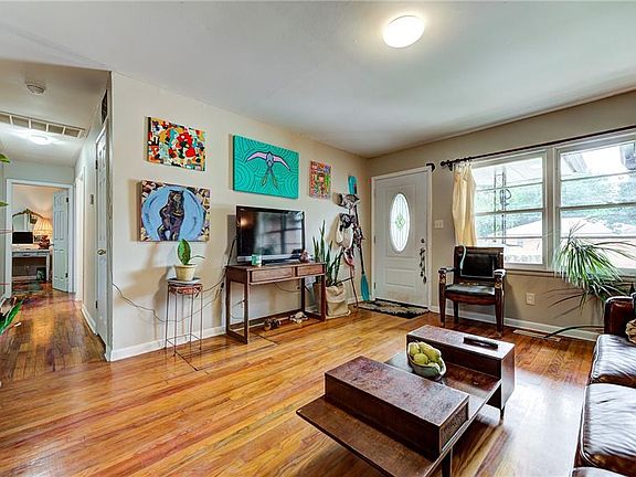 4th image of 1515 Caddell Ln