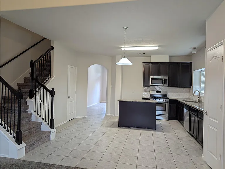 13319 Lansdown St — Photo 7