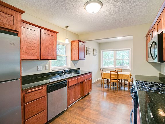 5th image of 319 Savage Ln