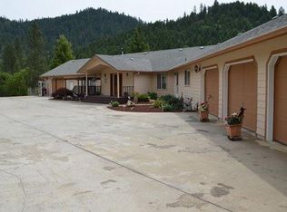 1882 E Jones Creek Rd, Grants Pass, OR 97526