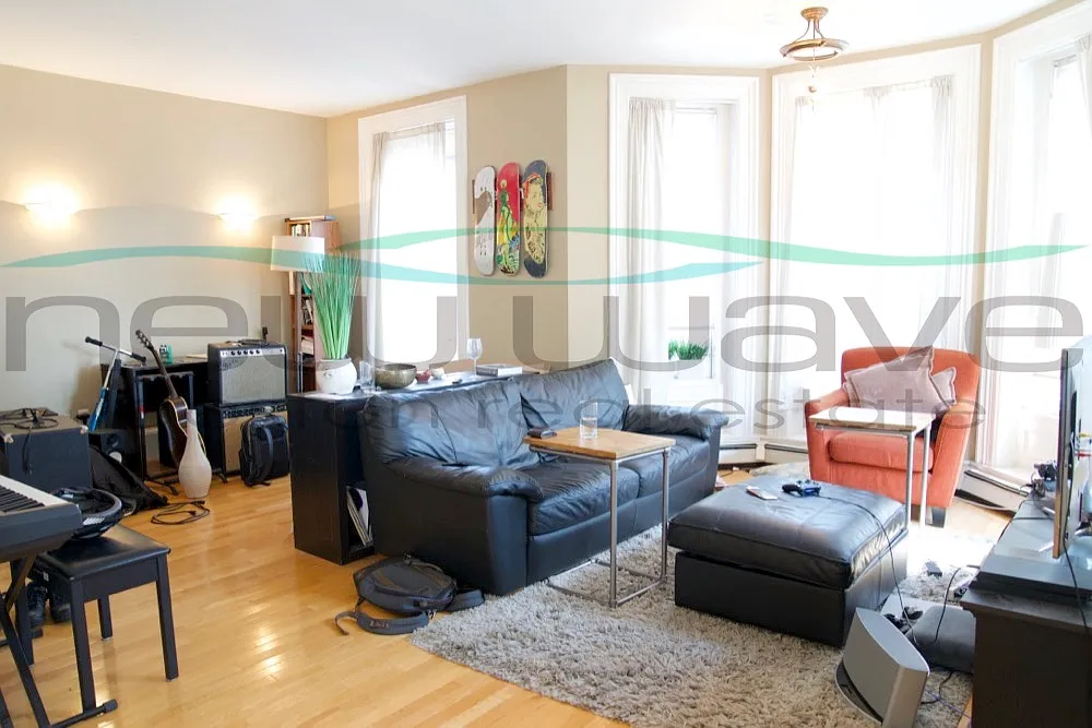 1 bed, 999 sqft, $3,200 — Photo 1