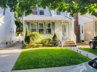 24128 87th Ave, Jamaica, NY 11426