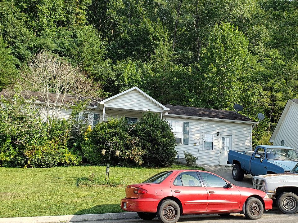 1st image of 2908 Carbine Ln