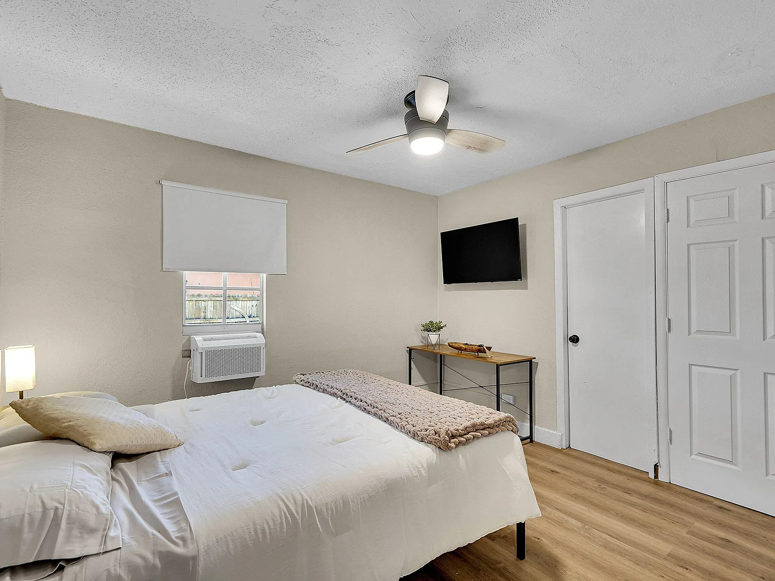 4 bed, 2.0 bath, 1620 sqft, $1,364 — Photo 1