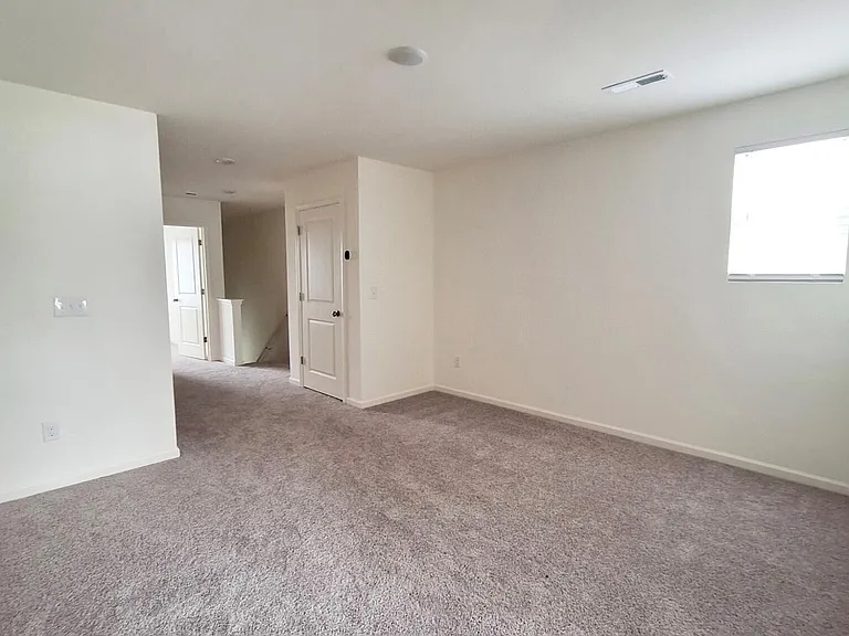 2425 Brookville Dr #B — Photo 15