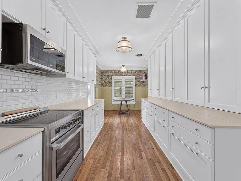 1710 Segovia St — Photo 10