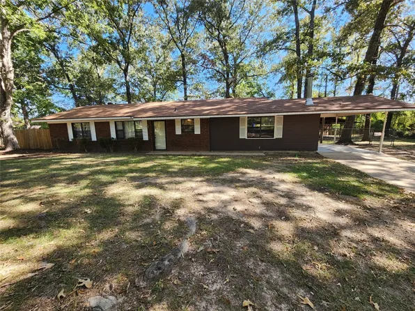 550 Edisto St, Coushatta, LA 71019