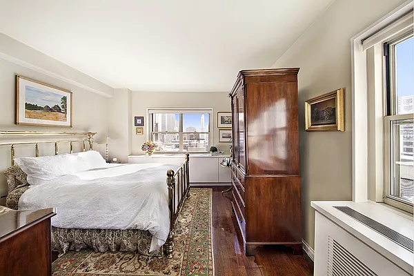 Sold by Stribling | media 20