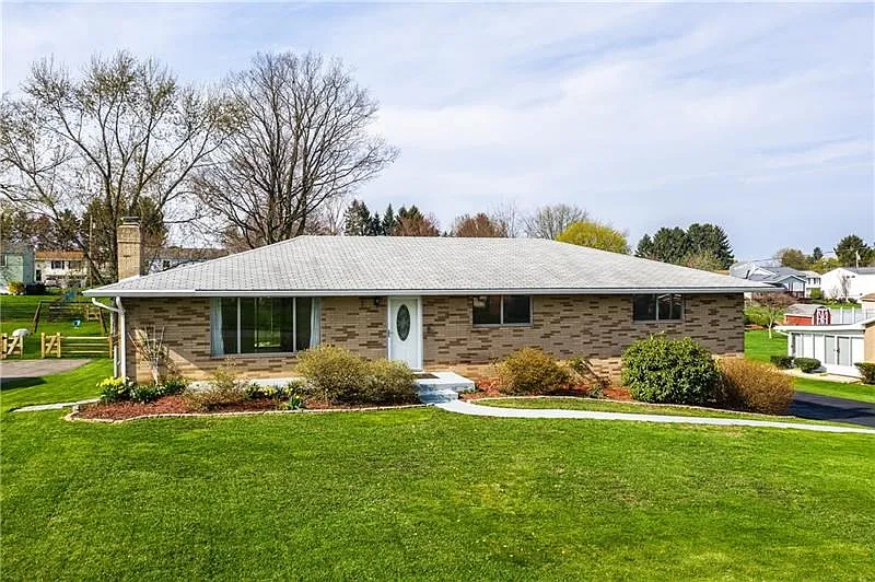 120 Westwood Mnr photo 1