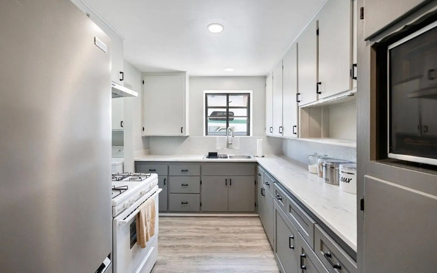 2 bed, 1110 sqft, $3,500 — Photo 4