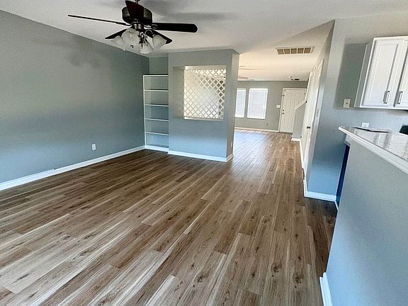 4th image of 3048 Castlecreek Dr