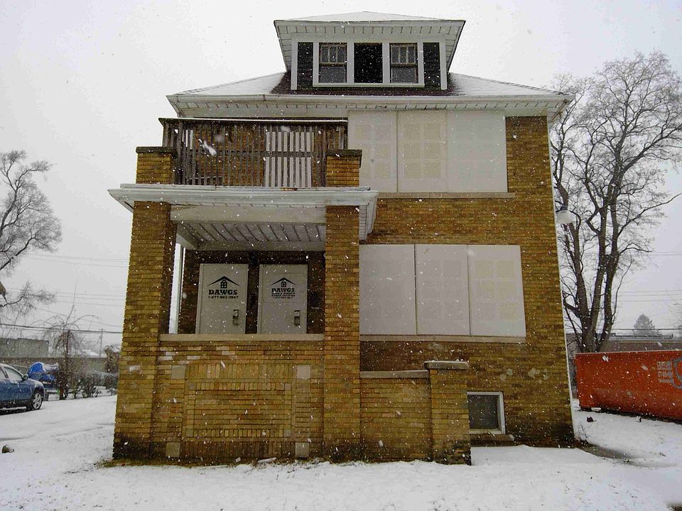 7056 Holmes