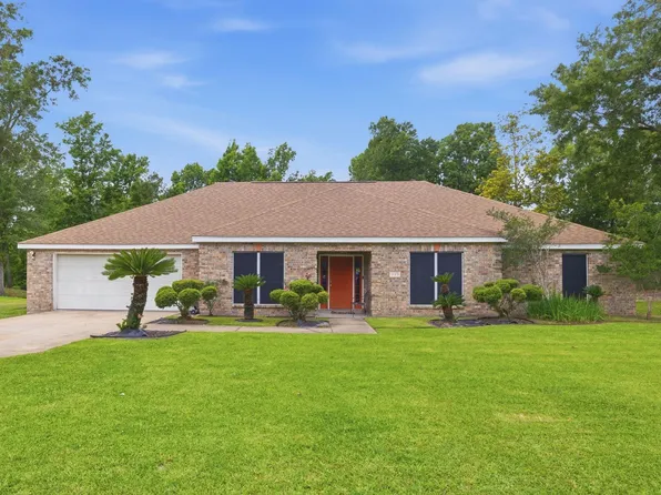1123 Chariot Dr, Lake Charles, LA 70611