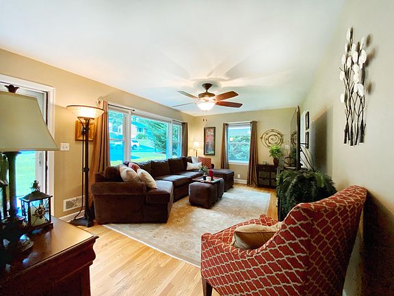 3rd image of 4101 Arlington Hills Dr