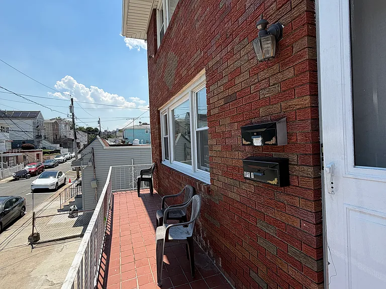 Grand Ave — Photo 8