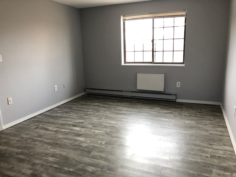2nd image of 64 Osgood St