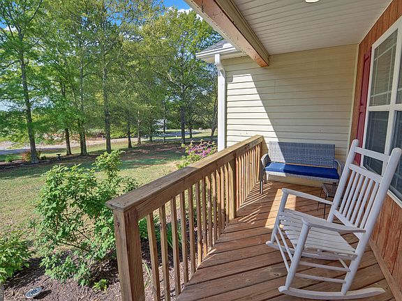 5th image of 280 Willis Rd