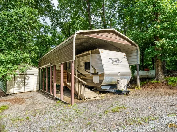 27 7th St, Ellijay, GA 30540