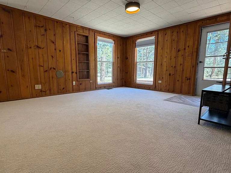 5547 Lee Dr — Photo 9