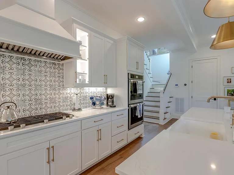 1906B Bernard Ave — Photo 11