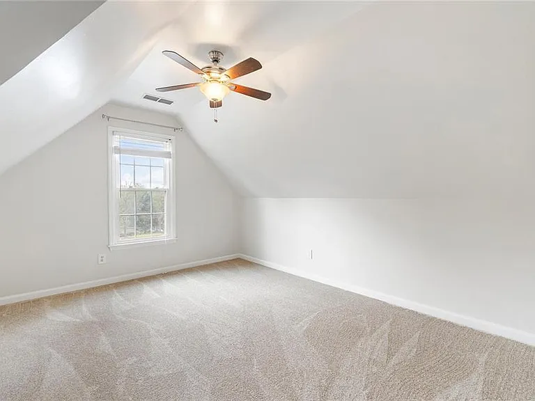 111 Planterra Way — Photo 23