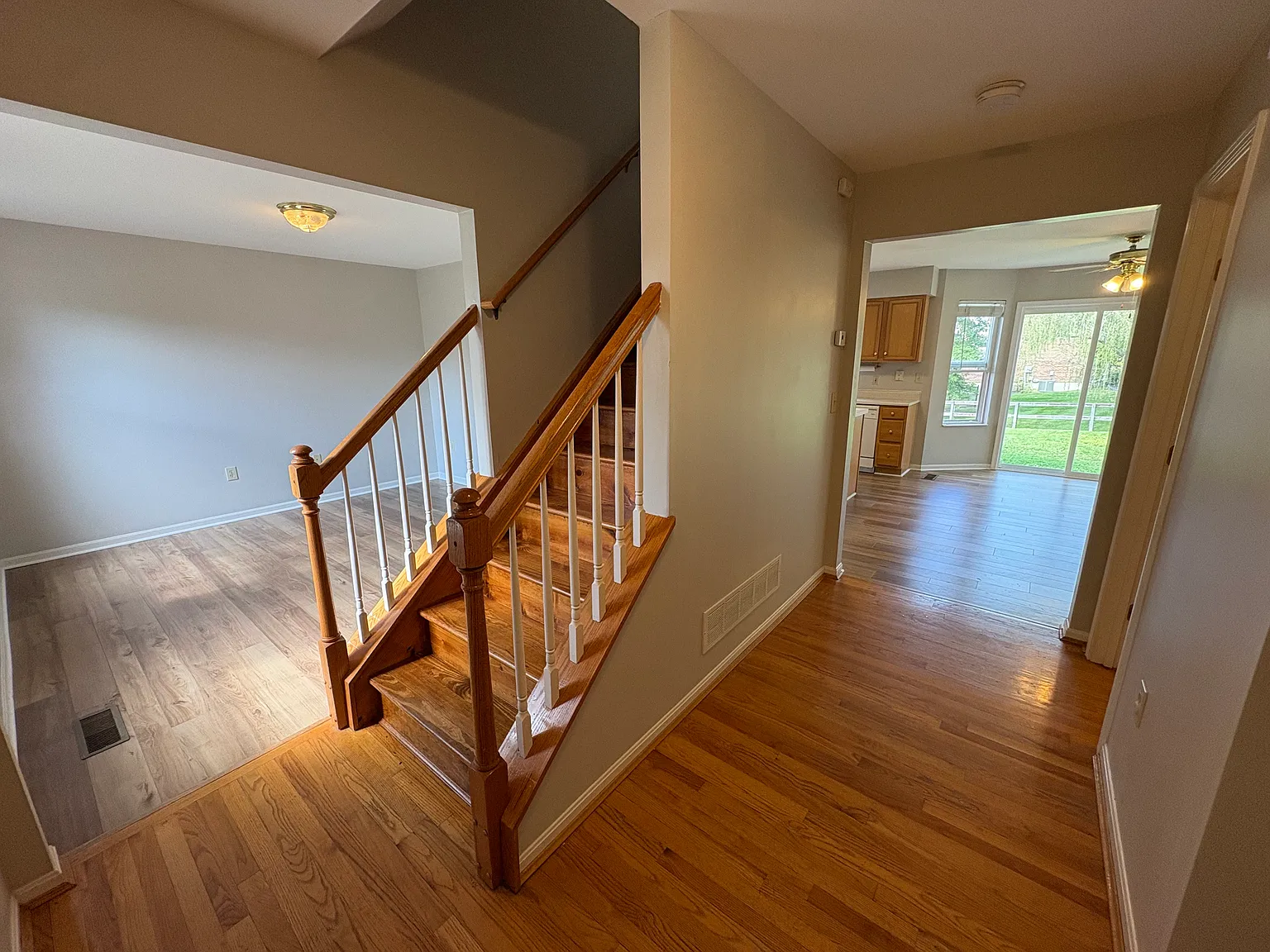 2205 Parliament Ct — Photo 3