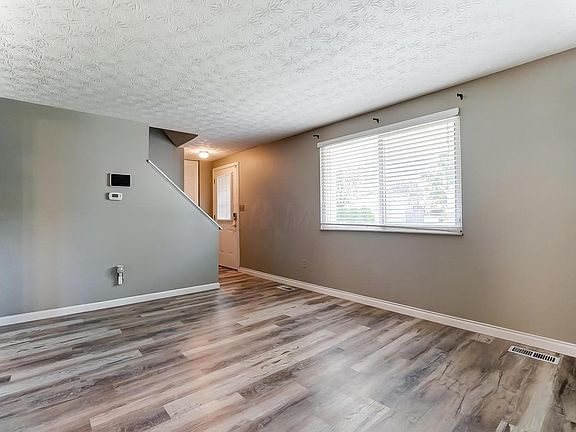 4th image of 2626 Stoney Way