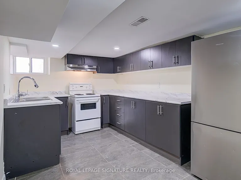 212 Wellington St N #BASEMENT — Photo 7