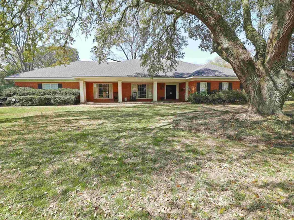 2701 Point Dr, Monroe, LA 71201