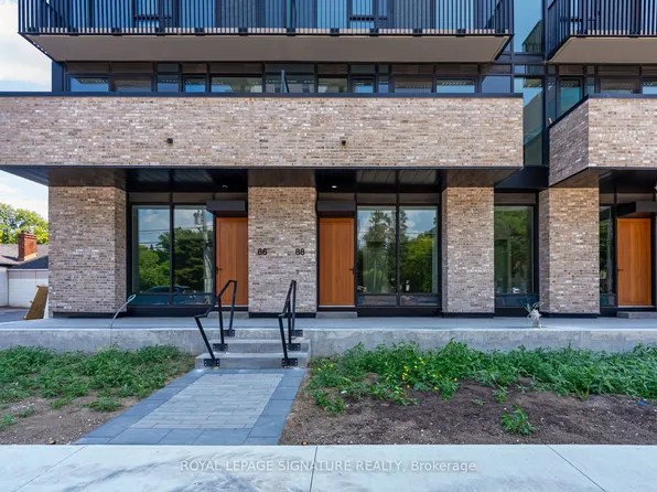 88 Agnes St, Mississauga, ON L5B 0R2