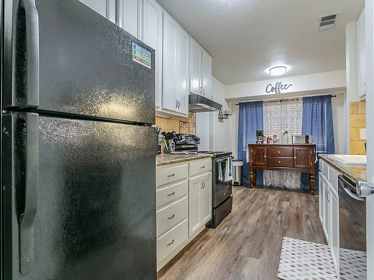 4103 Willow Green Dr — Photo 35