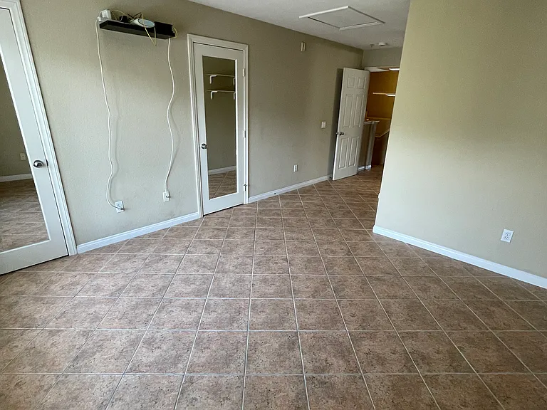 8752 Concourse Ct — Photo 11