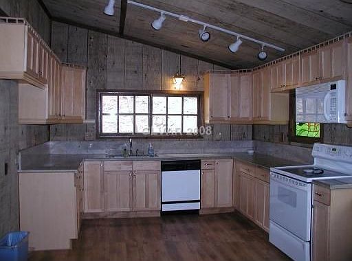 3rd image of 42 Edelweiss Pl