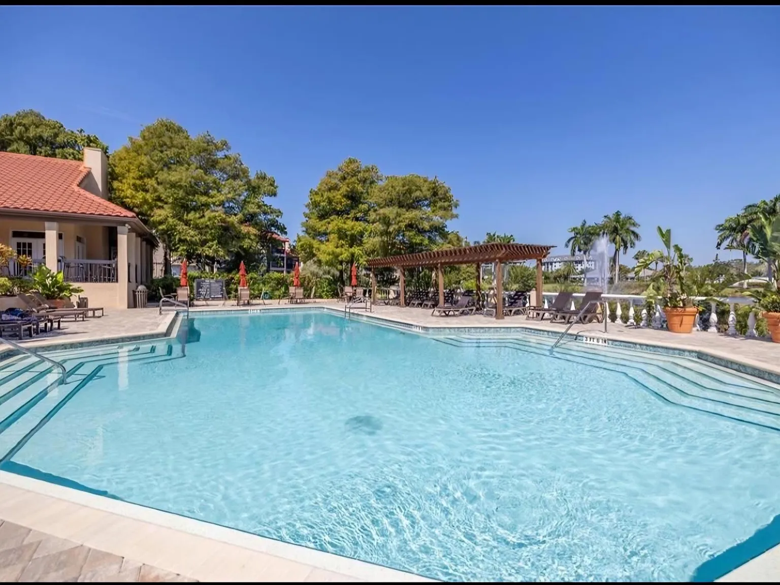 2400 Feather Sound Dr — Photo 2