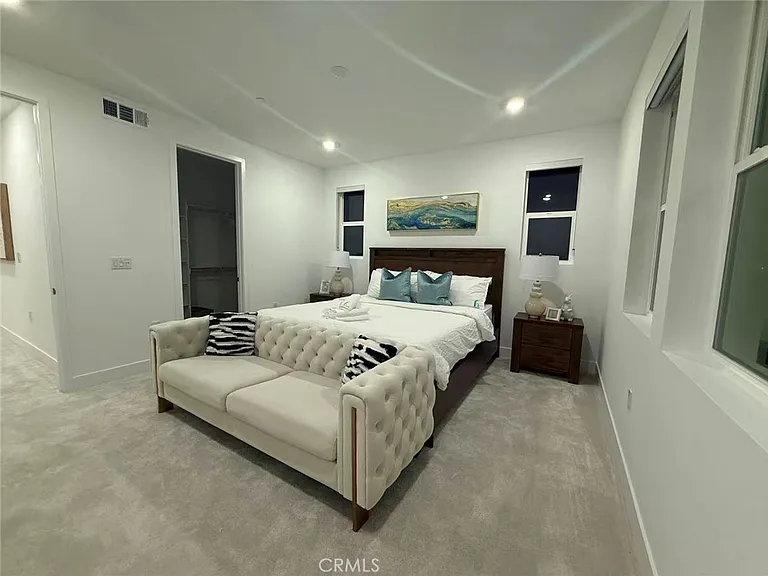 313 Proctor — Photo 10