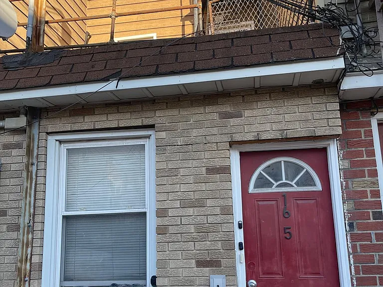 16.5 Wallis Ave #2 — Photo 1
