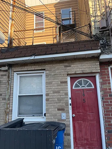16.5 Wallis Ave #2 Photo 1