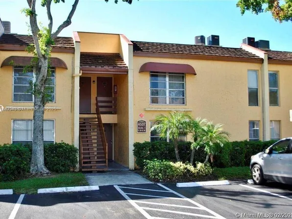 4423 Treehouse Ln APT 21C, Tamarac, FL 33319