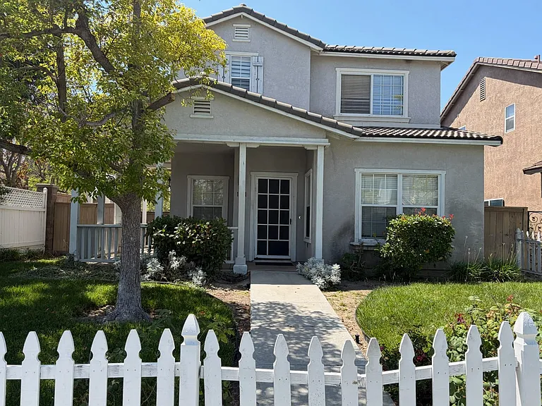 1501 Piedmont St — Photo 1