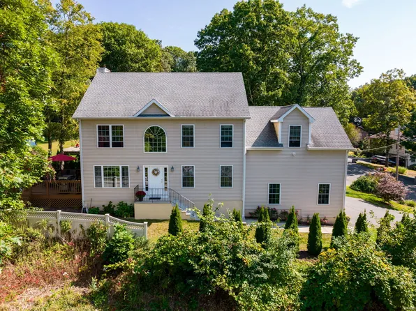 21 Tufts Street, Bristol, CT 06010