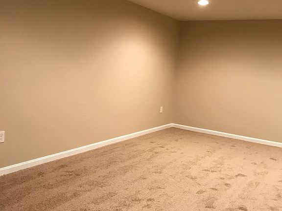 4th image of 401 Hennepin Dr