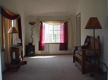 1st image of 123 Highwood Dr
