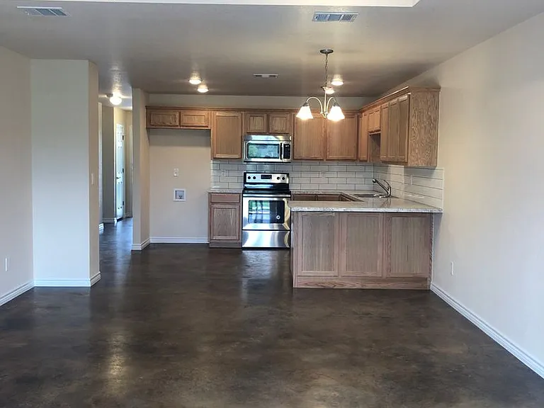 509 College St — Photo 37
